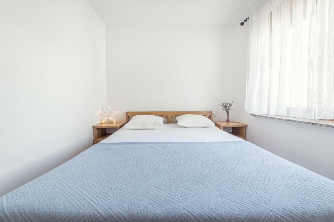 Iva Apartmani Vodice Exterior foto